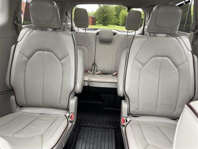 2018 Chrysler Pacifica Limited   - Photo 11 - Indianapolis, IN 46234