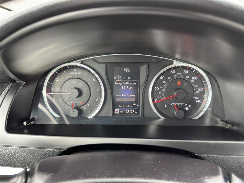 2017 Toyota Camry SE - Photo 16 - Indianapolis, IN 46234