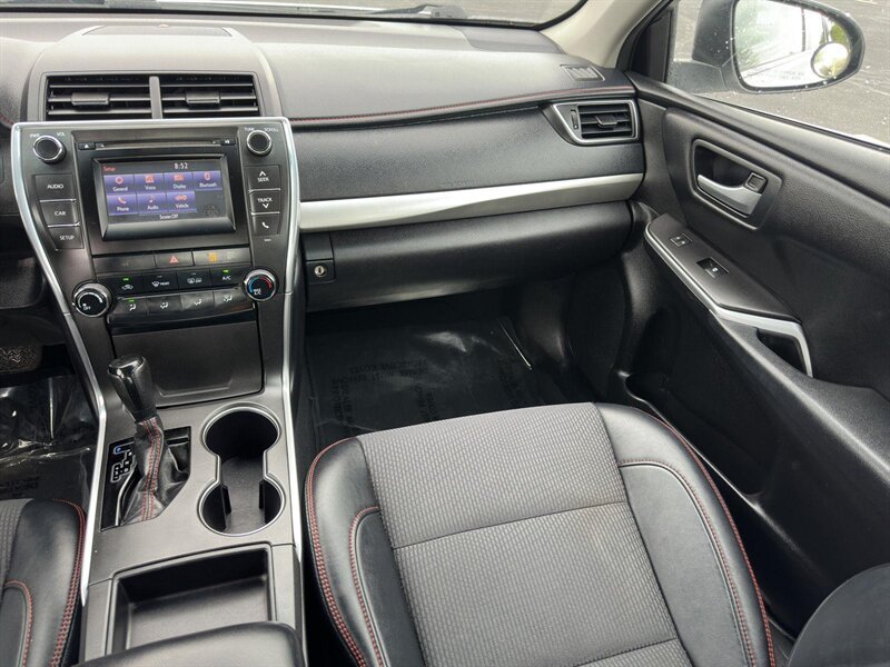 2017 Toyota Camry SE - Photo 9 - Indianapolis, IN 46234