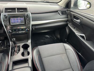 2017 Toyota Camry SE   - Photo 9 - Indianapolis, IN 46234