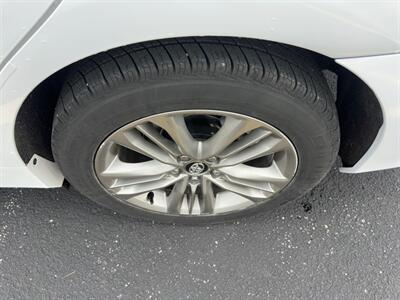 2017 Toyota Camry SE   - Photo 36 - Indianapolis, IN 46234