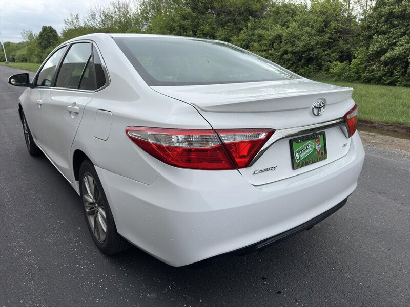 2017 Toyota Camry SE - Photo 6 - Indianapolis, IN 46234