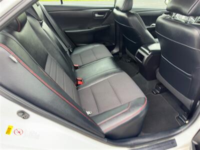 2017 Toyota Camry SE   - Photo 13 - Indianapolis, IN 46234