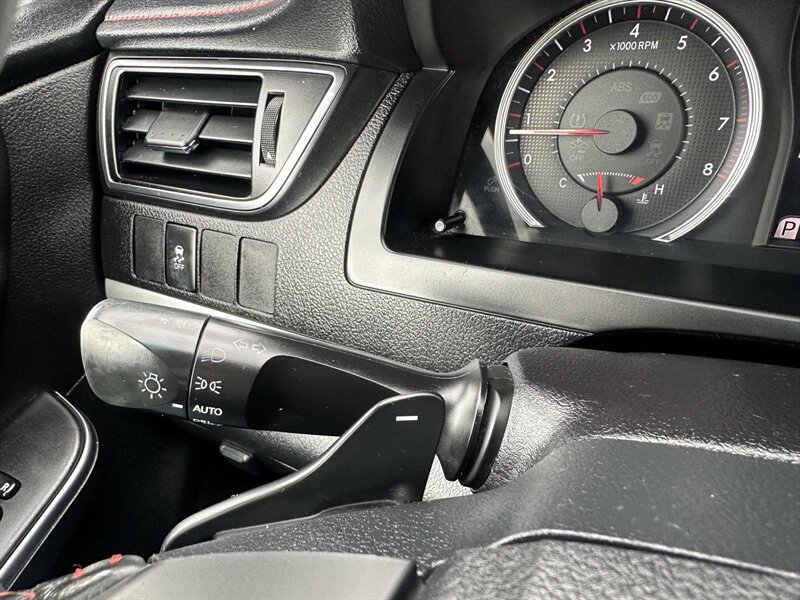 2017 Toyota Camry SE - Photo 20 - Indianapolis, IN 46234