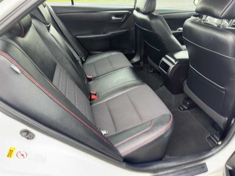 2017 Toyota Camry SE - Photo 13 - Indianapolis, IN 46234