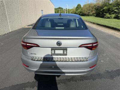 2019 Volkswagen Jetta SEL - Photo 5 - Indianapolis, IN 46234