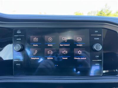 2019 Volkswagen Jetta SEL   - Photo 20 - Indianapolis, IN 46234