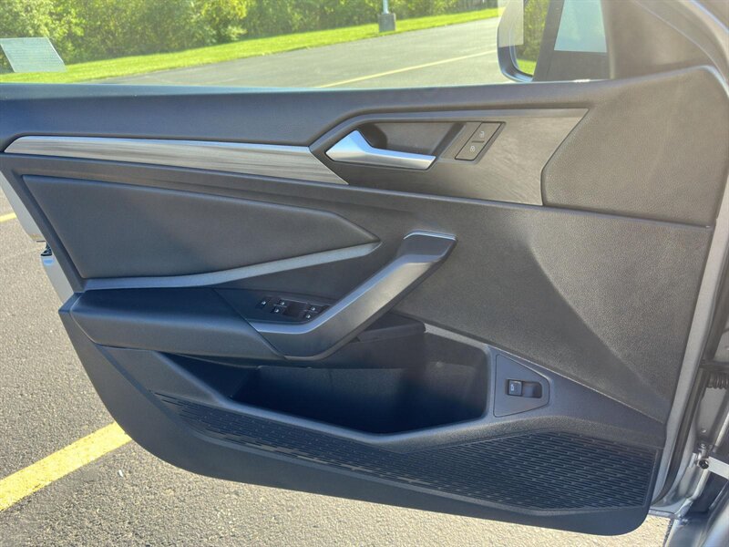 2019 Volkswagen Jetta SEL - Photo 25 - Indianapolis, IN 46234
