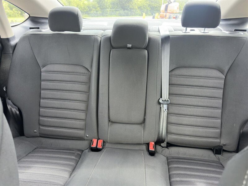 2017 Ford Fusion SE - Photo 11 - Indianapolis, IN 46234