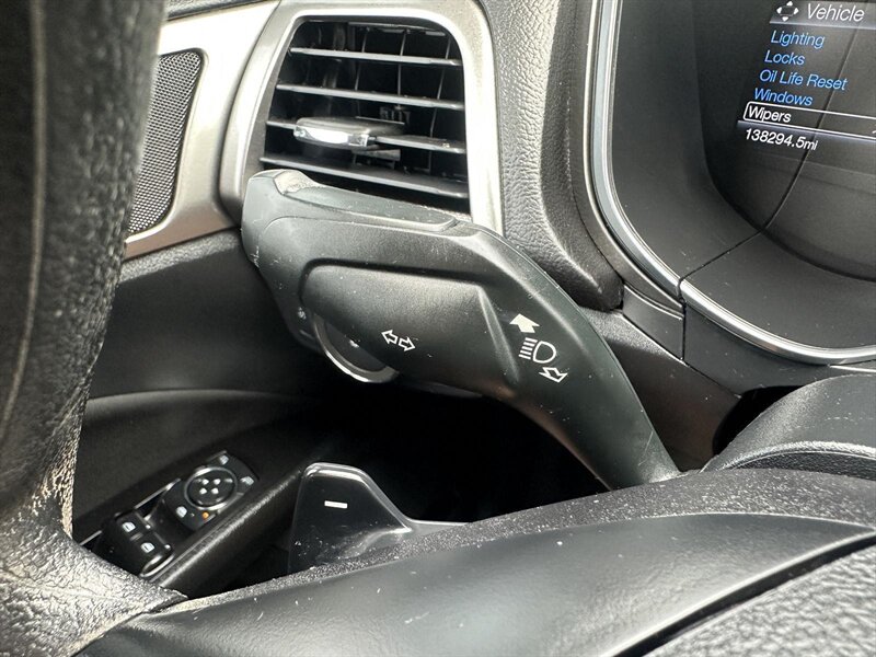 2017 Ford Fusion SE - Photo 19 - Indianapolis, IN 46234