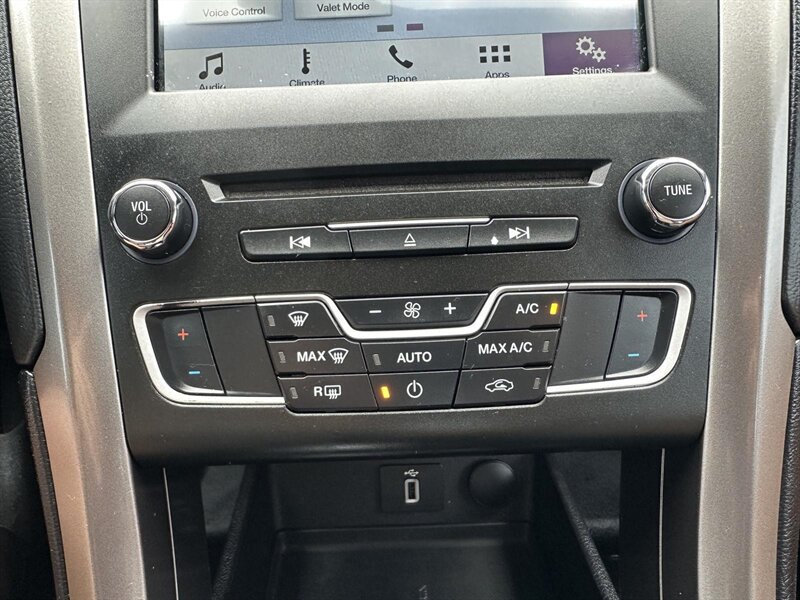 2017 Ford Fusion SE - Photo 32 - Indianapolis, IN 46234
