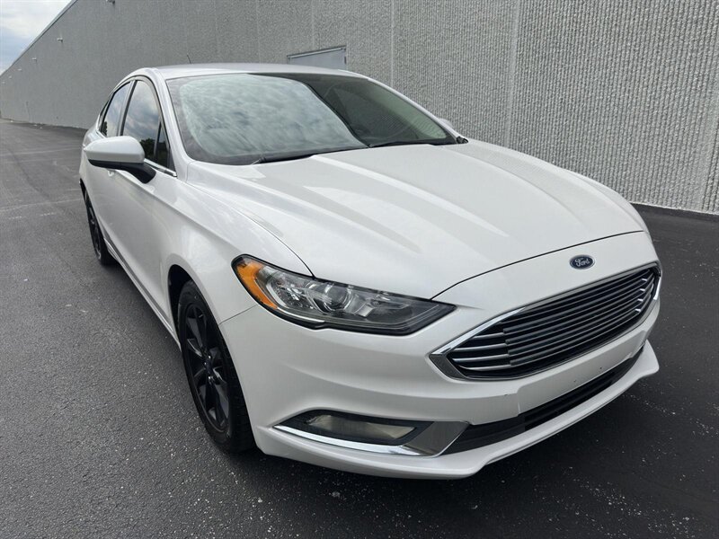 2017 Ford Fusion SE - Photo 3 - Indianapolis, IN 46234