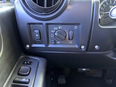 2005 Hummer H2 SUT   - Photo 21 - Indianapolis, IN 46234