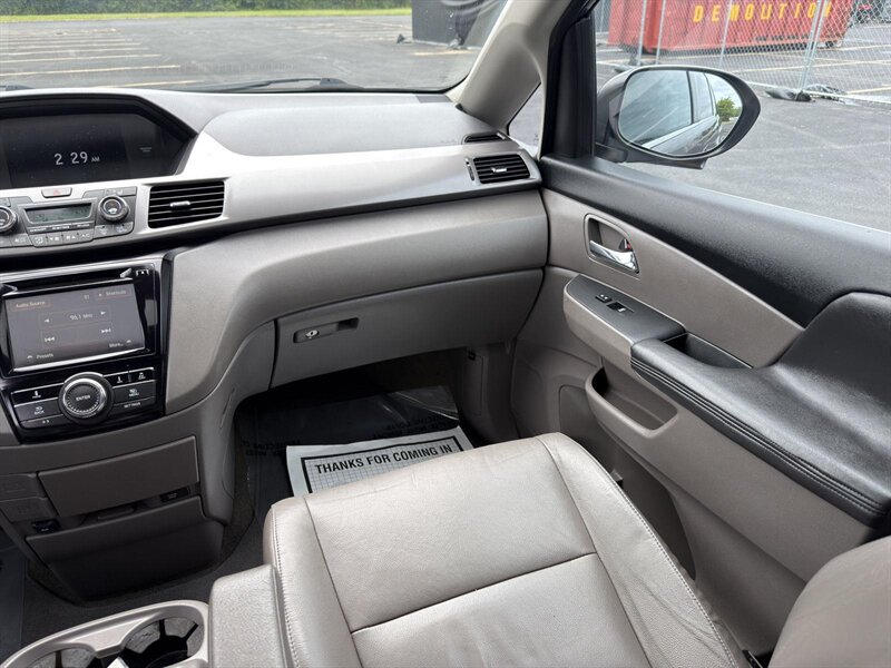 2016 Honda Odyssey EX-L - Photo 9 - Indianapolis, IN 46234