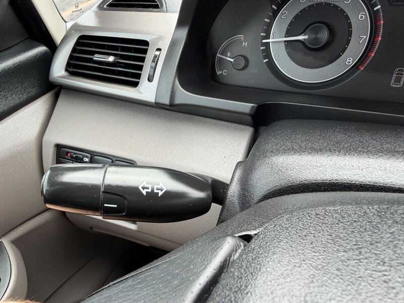 2016 Honda Odyssey EX-L - Photo 21 - Indianapolis, IN 46234