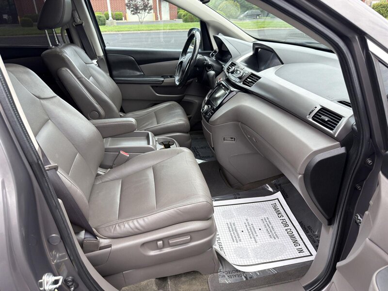 2016 Honda Odyssey EX-L - Photo 16 - Indianapolis, IN 46234
