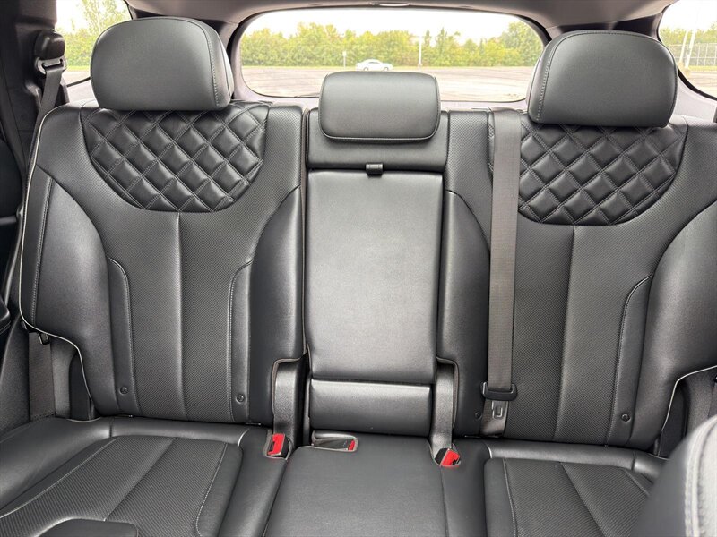 2022 Hyundai SANTA FE Hybrid SEL Premium - Photo 12 - Indianapolis, IN 46234