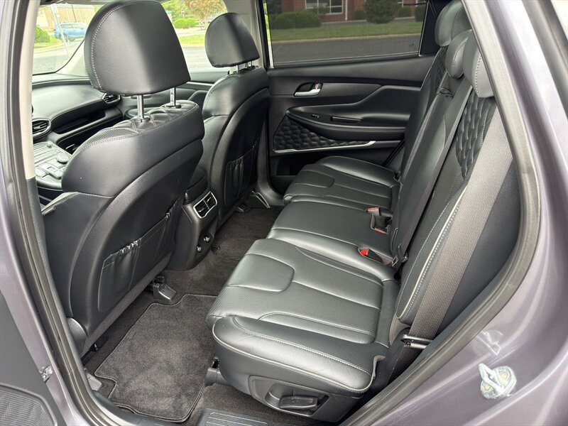 2022 Hyundai SANTA FE Hybrid SEL Premium - Photo 11 - Indianapolis, IN 46234