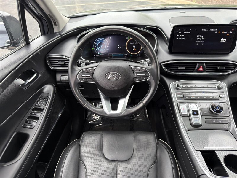 2022 Hyundai SANTA FE Hybrid SEL Premium - Photo 8 - Indianapolis, IN 46234