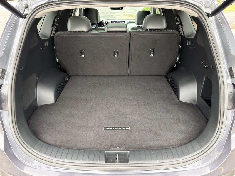 2022 Hyundai SANTA FE Hybrid SEL Premium - Photo 43 - Indianapolis, IN 46234
