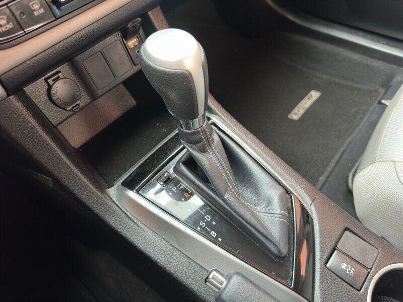 2017 Toyota Corolla LE - Photo 25 - Indianapolis, IN 46234