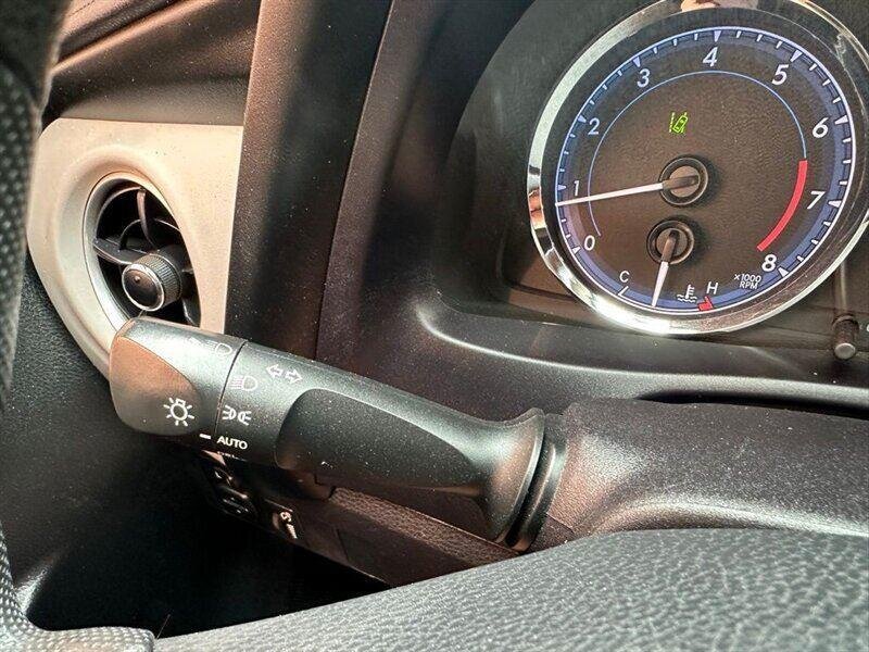 2017 Toyota Corolla LE - Photo 17 - Indianapolis, IN 46234