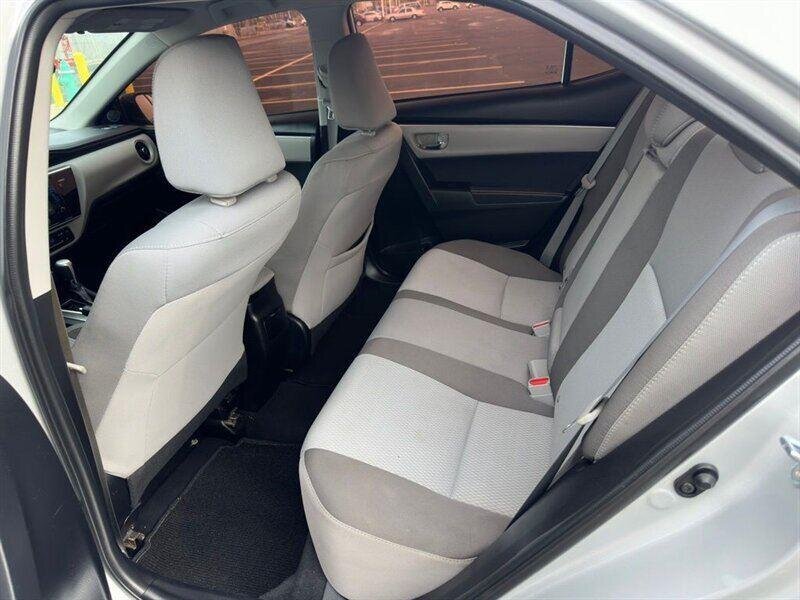 2017 Toyota Corolla LE - Photo 11 - Indianapolis, IN 46234