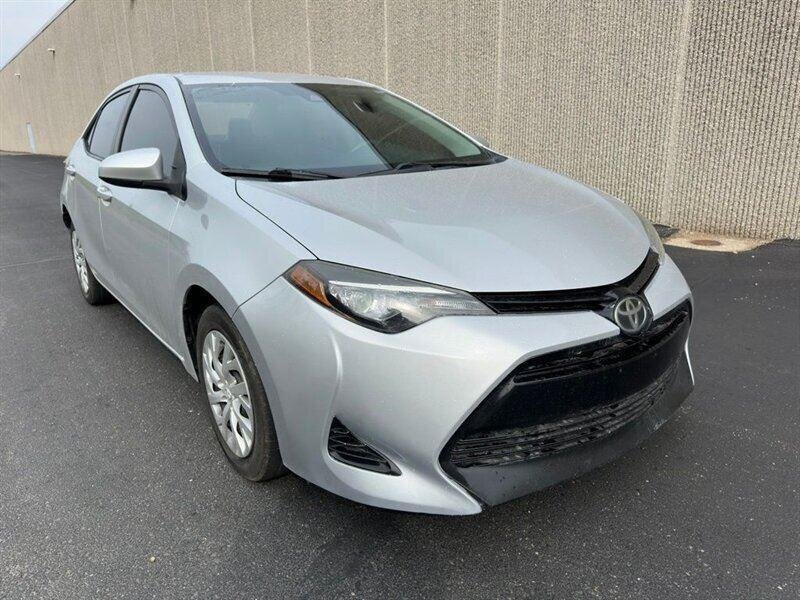2017 Toyota Corolla LE - Photo 3 - Indianapolis, IN 46234