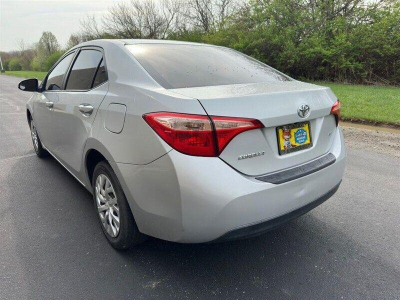 2017 Toyota Corolla LE - Photo 6 - Indianapolis, IN 46234