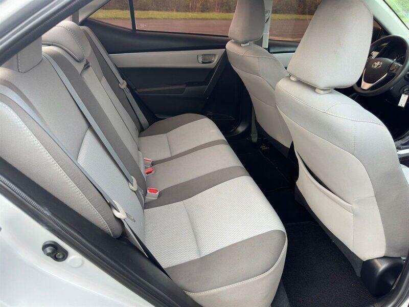2017 Toyota Corolla LE - Photo 12 - Indianapolis, IN 46234