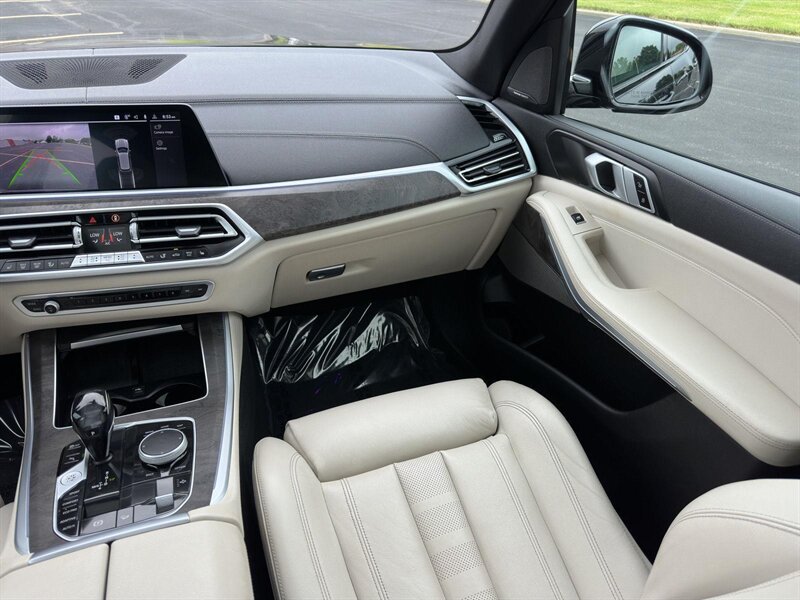 2021 BMW X5 xDrive40i - Photo 9 - Indianapolis, IN 46234