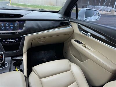 2017 Cadillac XT5   - Photo 9 - Indianapolis, IN 46234