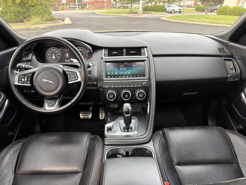 2020 Jaguar E-PACE P300 R-Dynamic S - Photo 8 - Indianapolis, IN 46234