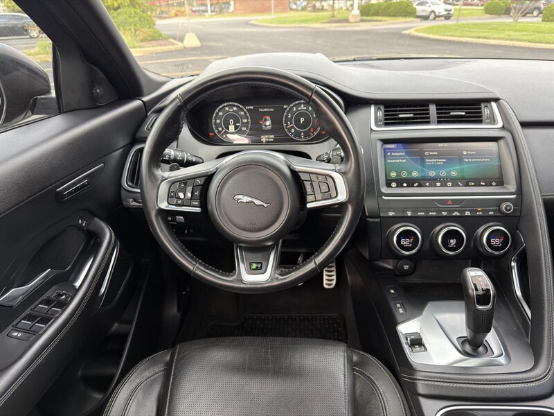 2020 Jaguar E-PACE P300 R-Dynamic S - Photo 7 - Indianapolis, IN 46234
