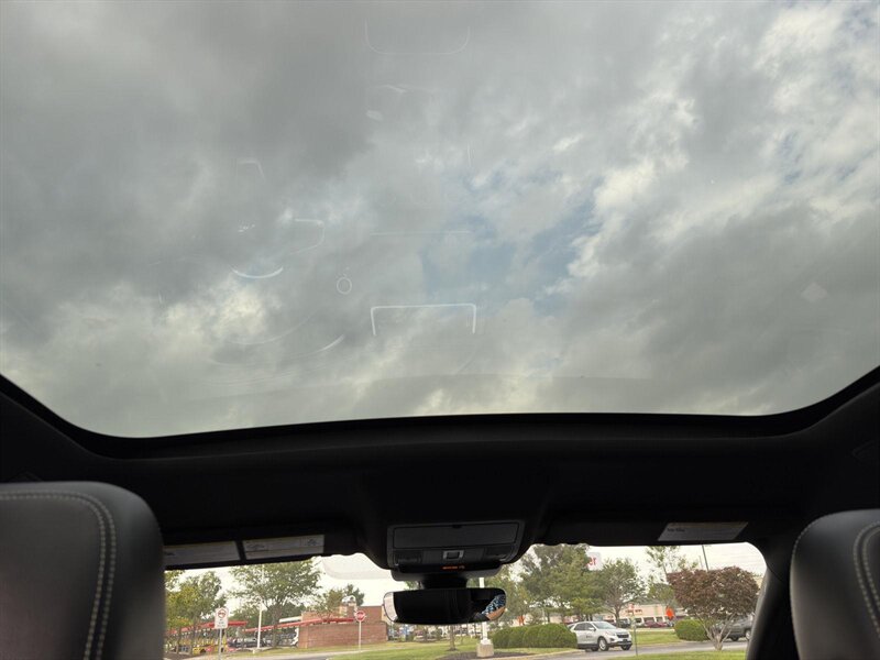 2020 Jaguar E-PACE P300 R-Dynamic S - Photo 34 - Indianapolis, IN 46234