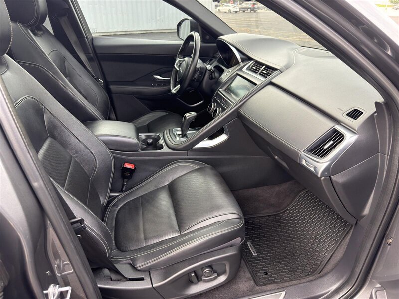 2020 Jaguar E-PACE P300 R-Dynamic S - Photo 14 - Indianapolis, IN 46234