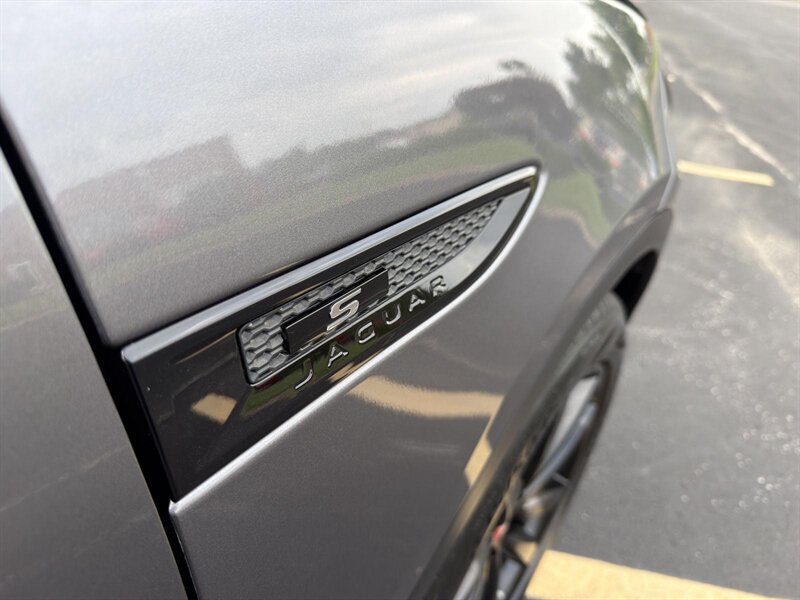 2020 Jaguar E-PACE P300 R-Dynamic S - Photo 38 - Indianapolis, IN 46234