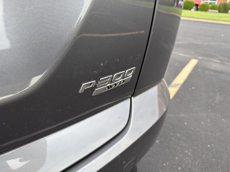 2020 Jaguar E-PACE P300 R-Dynamic S - Photo 35 - Indianapolis, IN 46234