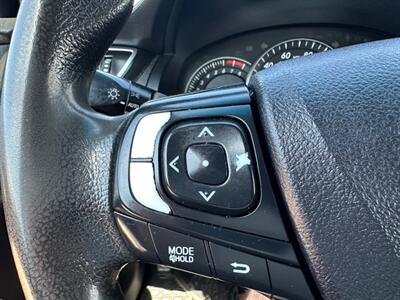 2015 Toyota Camry LE   - Photo 17 - Indianapolis, IN 46234