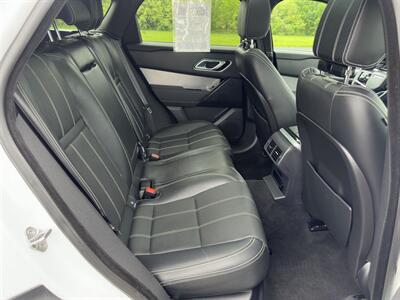 2022 Land Rover Range Rover Velar P250 R-Dynamic S   - Photo 13 - Indianapolis, IN 46234
