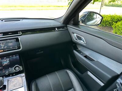 2022 Land Rover Range Rover Velar P250 R-Dynamic S   - Photo 9 - Indianapolis, IN 46234