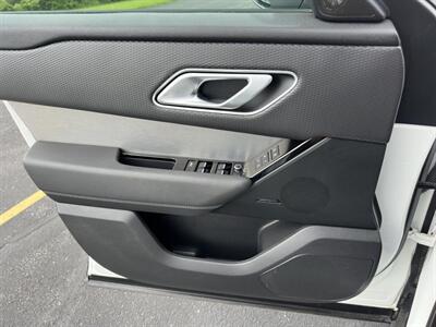 2022 Land Rover Range Rover Velar P250 R-Dynamic S   - Photo 34 - Indianapolis, IN 46234