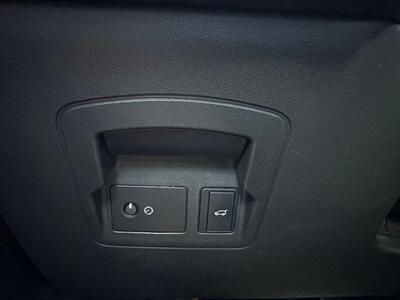 2022 Land Rover Range Rover Velar P250 R-Dynamic S   - Photo 27 - Indianapolis, IN 46234