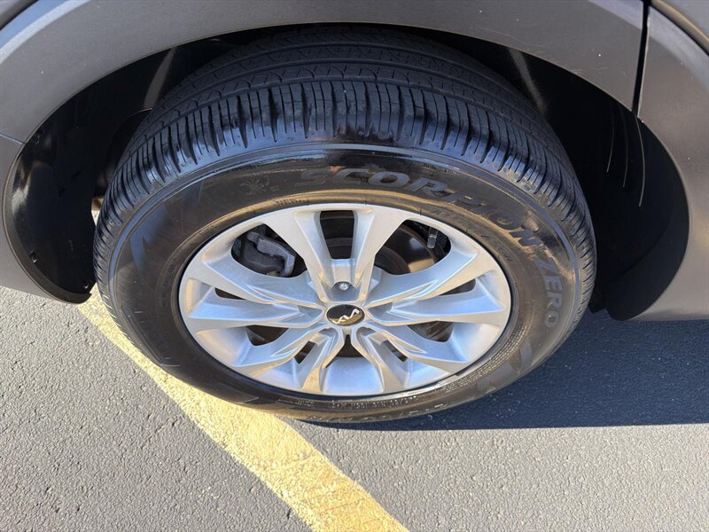 2022 Kia Telluride LX - Photo 41 - Indianapolis, IN 46234