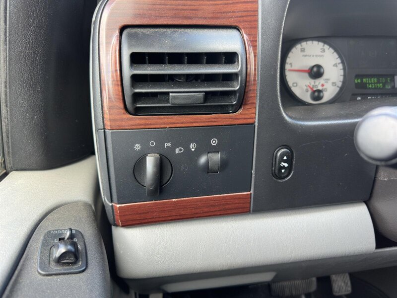 2005 Ford F-350 Lariat DRW - Photo 23 - Indianapolis, IN 46234