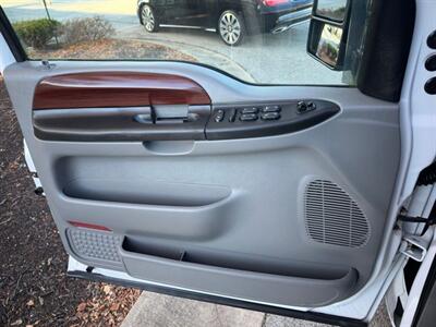 2005 Ford F-350 Lariat DRW - Photo 24 - Indianapolis, IN 46234