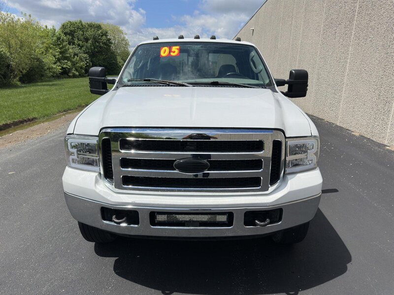 2005 Ford F-350 Lariat DRW - Photo 2 - Indianapolis, IN 46234