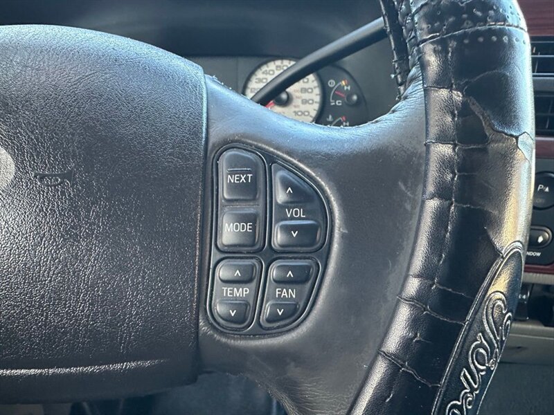 2005 Ford F-350 Lariat DRW - Photo 17 - Indianapolis, IN 46234