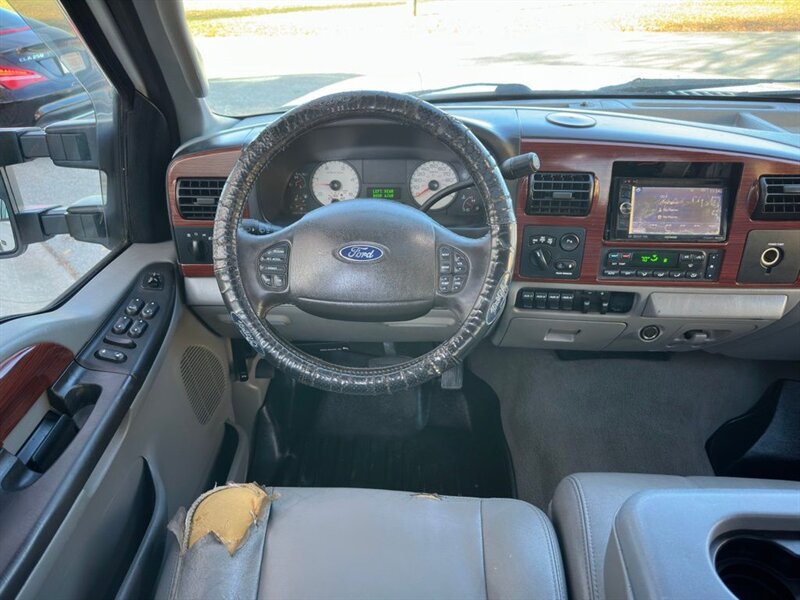 2005 Ford F-350 Lariat DRW - Photo 7 - Indianapolis, IN 46234
