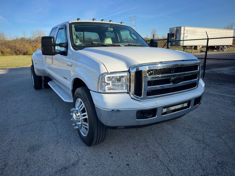 2005 Ford F-350 Lariat DRW - Photo 3 - Indianapolis, IN 46234
